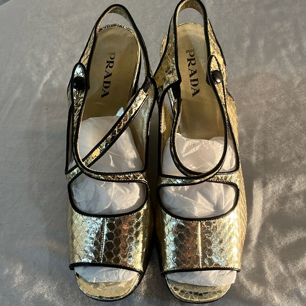 Prada 1K77394 Black & Gold Snakeskin Wedge Sandal with Peep-Toe Sz 39.5 /9.5 US